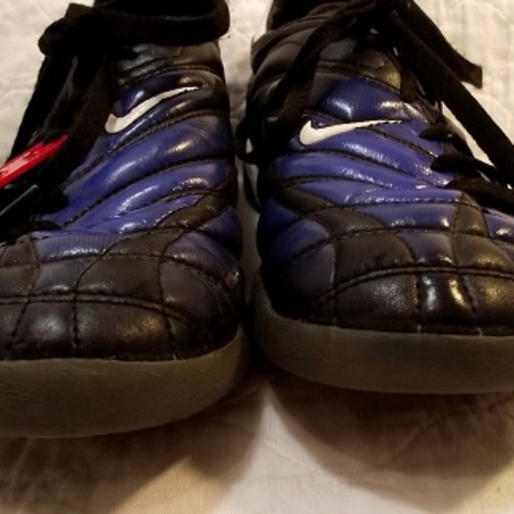 NIKE Zoom Air Women's runner shoes, Size 8 - Picture 10 of 12